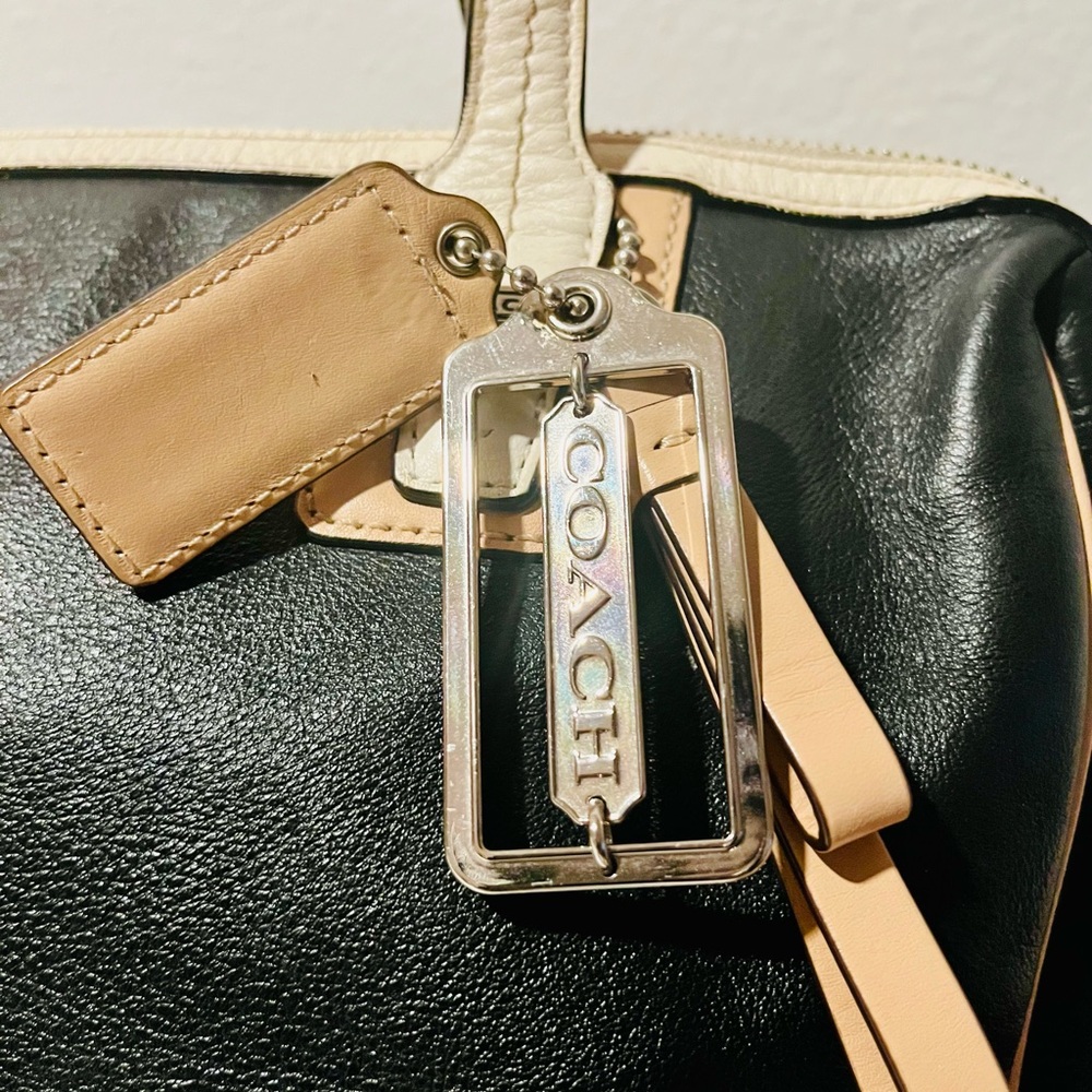COACH Leather Taylor Spectator Crossbody Satchel Authentic Designer Timeless - Picture 2 of 9